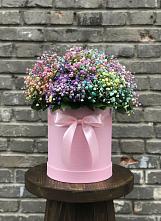 Цветочная композиция из Гипсофила и Розы в шляпной коробке в Старково