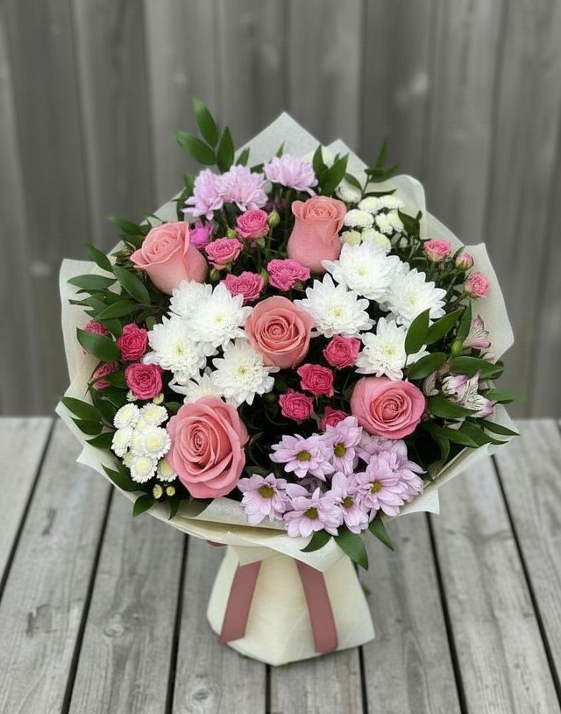 Букет цветов из: Альстромерии, Гвоздики, Розы и Хризантемы в Старково