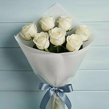 Букет 7 Белых роз Эдлесс Лав в Старково