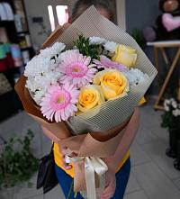 Букет цветов из:  Герберы, Розы и Хризантемы в Старково