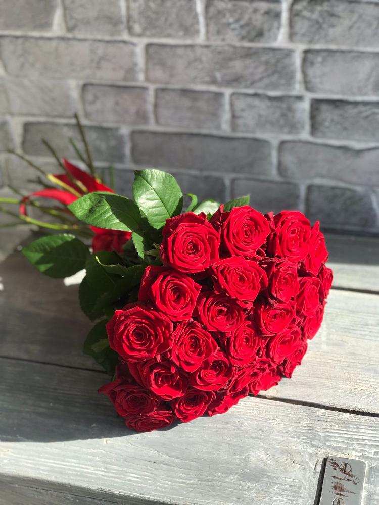 Букет Красные розы Фридом в Старково
