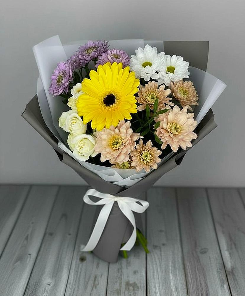 Букет цветов из: Розы, Герберы и Хризантемы в Старково