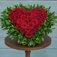 Цветочная композиция из Розы в виде сердца в Старково