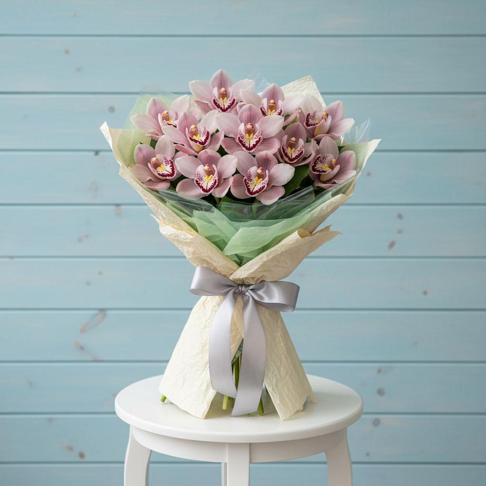 Букет цветов из: Орхидеи и Розы в Старково