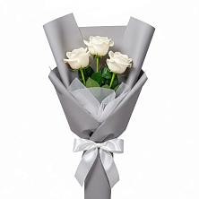 Букет 3 белые розы в Старково