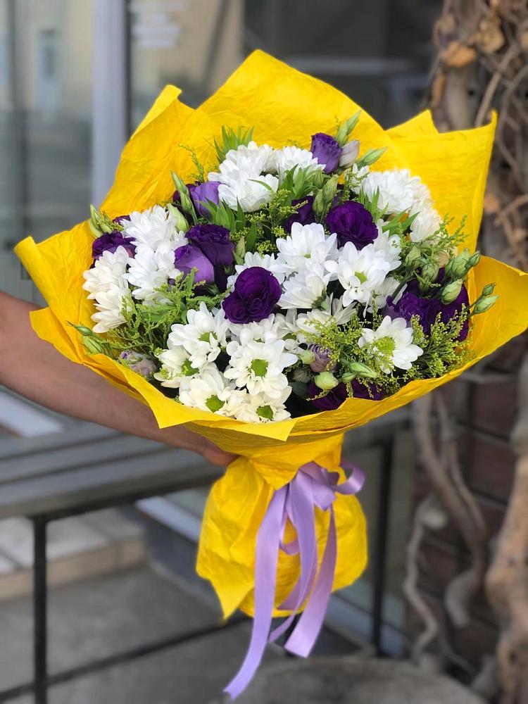 Букет цветов из: Ирисы, Хризантемы и Ромашки в Старково