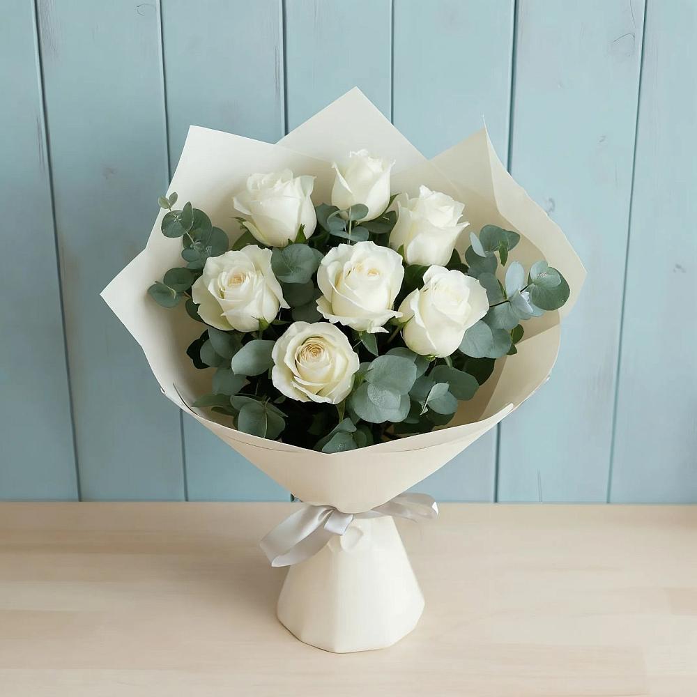 Букет Белые розы в Эвкалипте в Старково