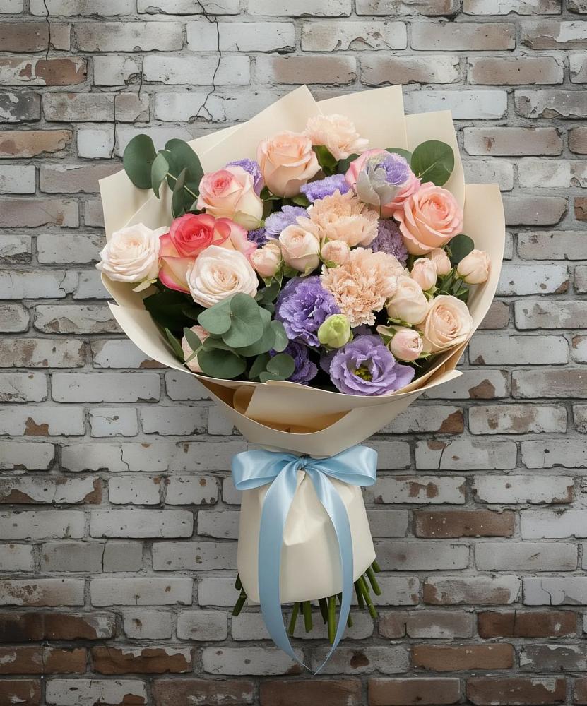 Букет цветов из: Розы, Лизиантусы и Гвоздики в Старково