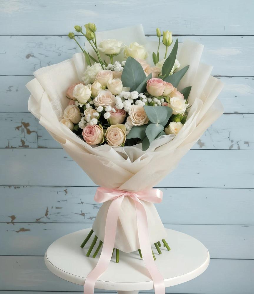 Букет цветов из: Розы и Лизиантусы в Старково