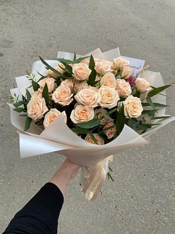 Букет Кремовые розы Латте в Старково