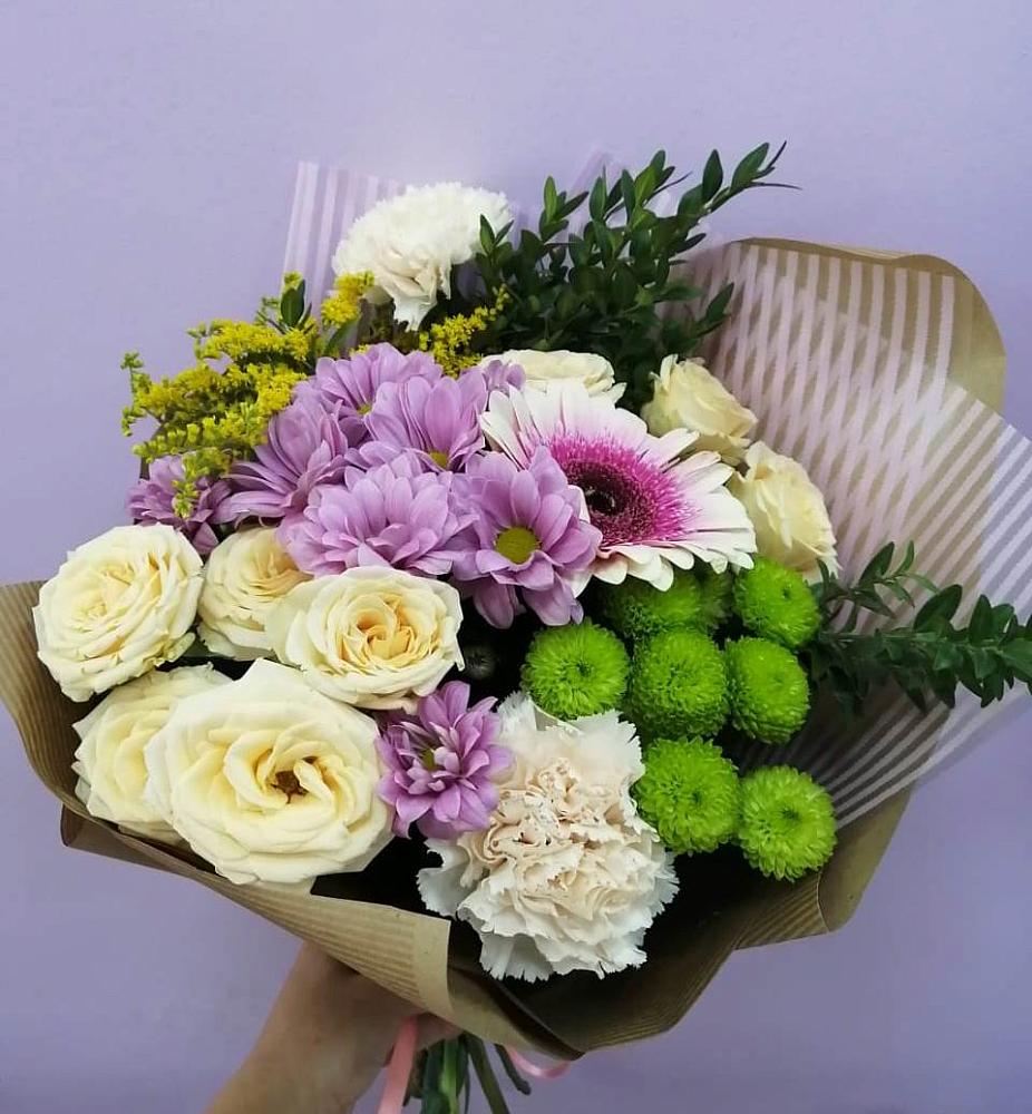 Букет цветов из: Хризантемы, Розы, Гвоздики и Герберы в Старково