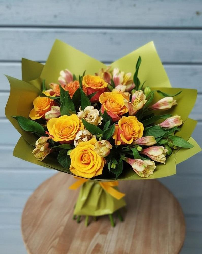 Букет цветов из: Альстромерии и Розы в Старково