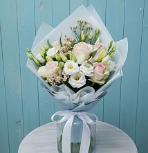 Букет цветов из:  Розы и Лизиантусы в Старково
