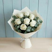 Букет Белые розы в Эвкалипте в Старково