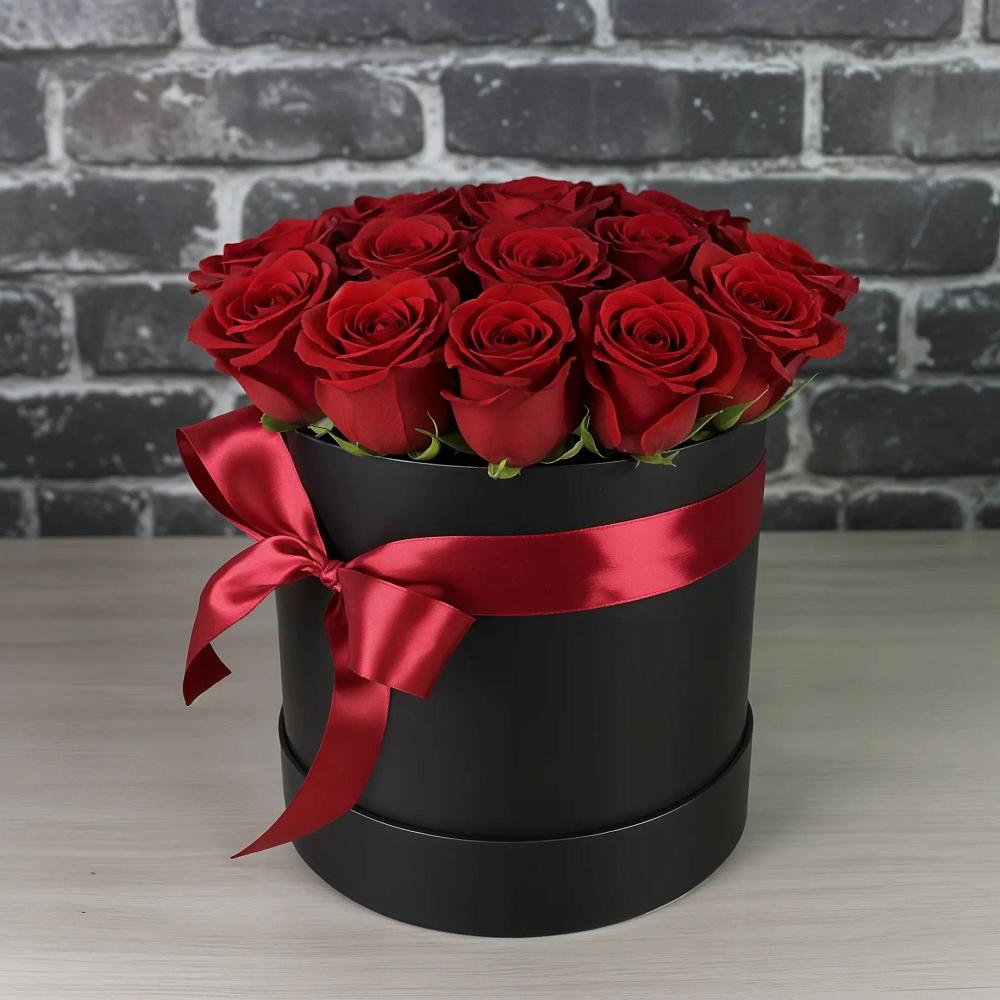 Цветочная композиция из Розы в шляпной коробке в Старково