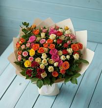 Букет Микс из разноцветных кустовых роз в Старково