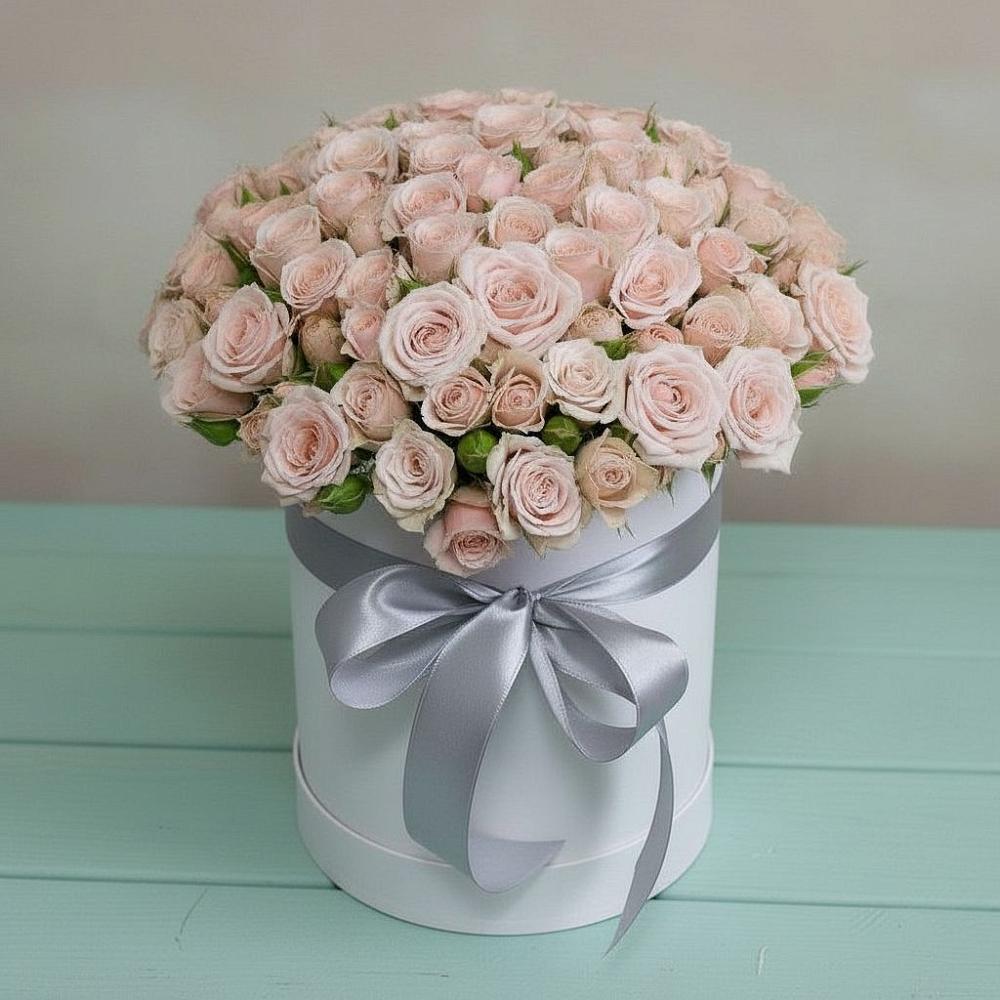 Цветочная композиция из Розы в шляпной коробке в Старково